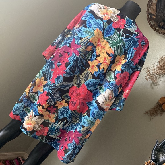 Beautiful Floral Sheer Kimono Cardigan Cover Up - Picture 7 of 10